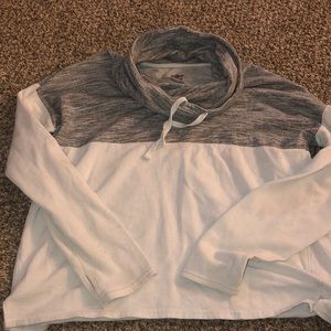 Sweatshirt gray and white size XLarge